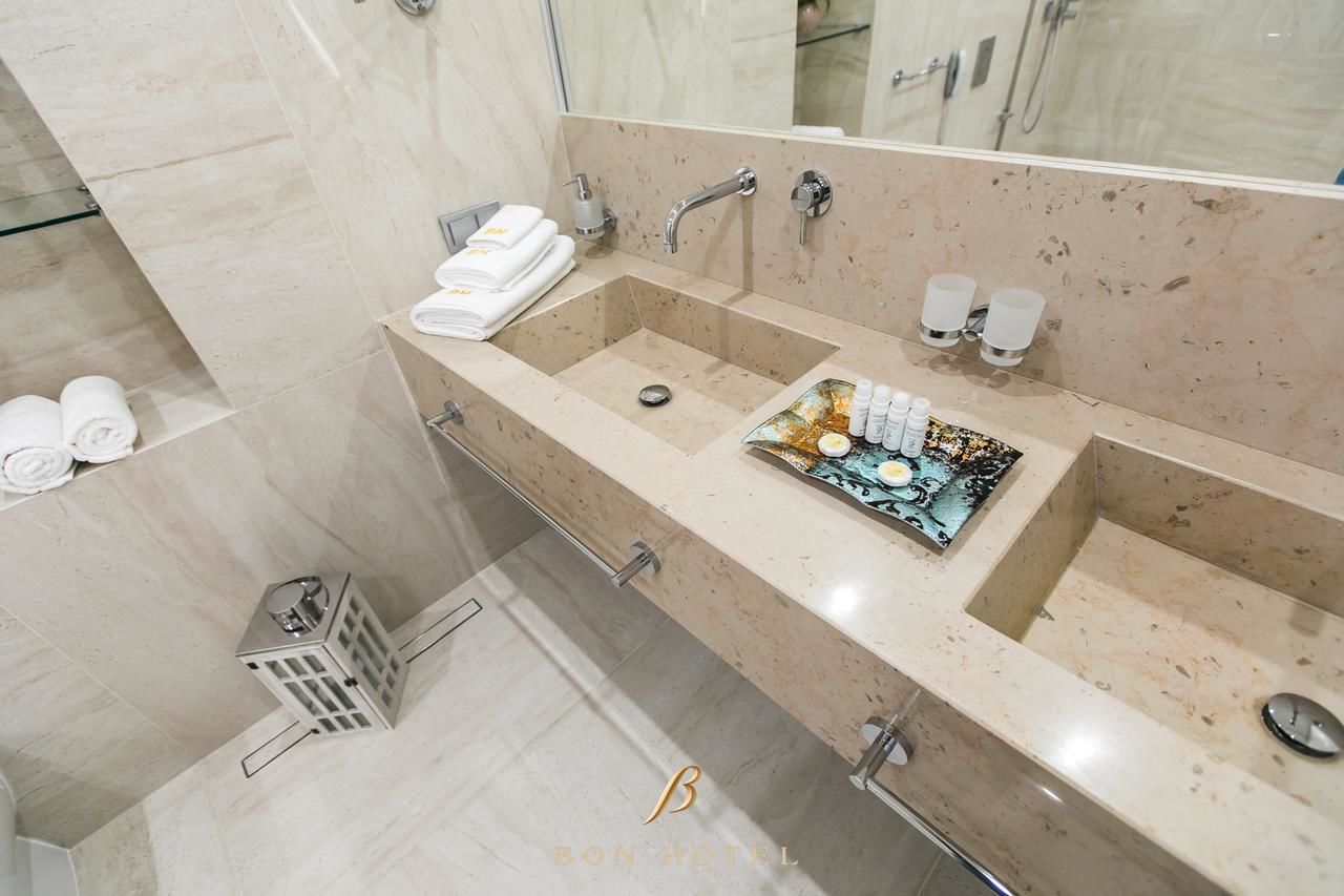 Отель Bon Hotel Днепр