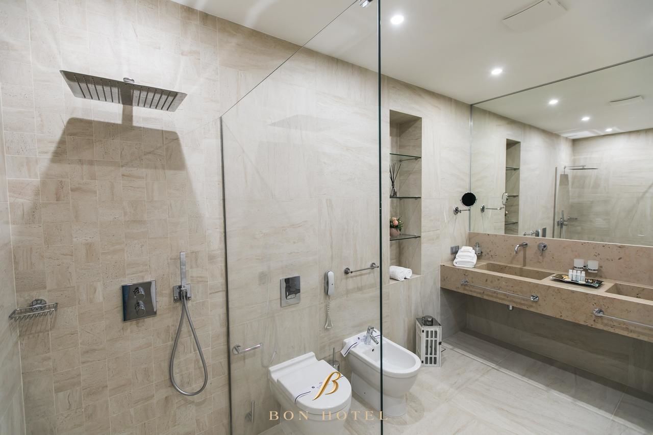 Отель Bon Hotel Днепр