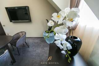 Отель Bon Hotel Днепр Представительский люкс-3